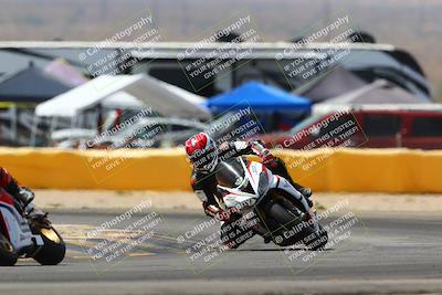 media/Apr-09-2022-SoCal Trackdays (Sat) [[c9e19a26ab]]/Turn 2 (1140am)/